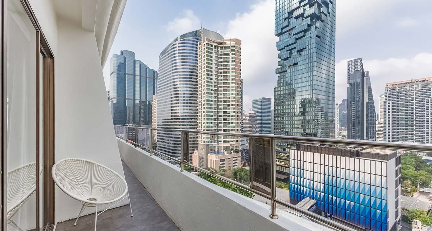 From Foreclosure Condo to Contemporary Bangkok Loft Condo — project image